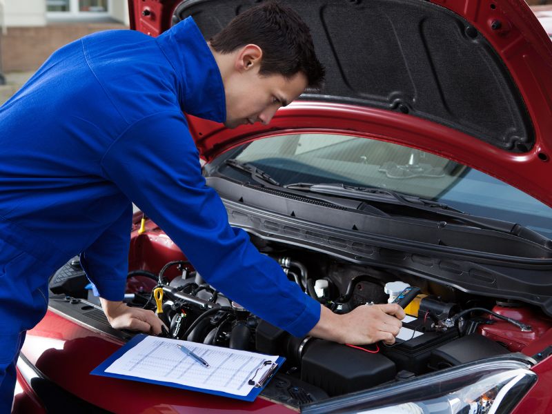 VC Garage - Phần mềm quản lý phiếu nhắc bảo dưỡng ô tô 4.0 3 Phiếu nhắc bảo dưỡng ô tô ghi bằng tay, quản lý rời rạc