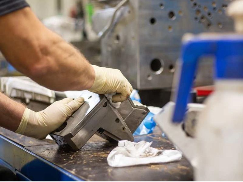 Bảo trì, bảo dưỡng dụng cụ trong xưởng định kỳ