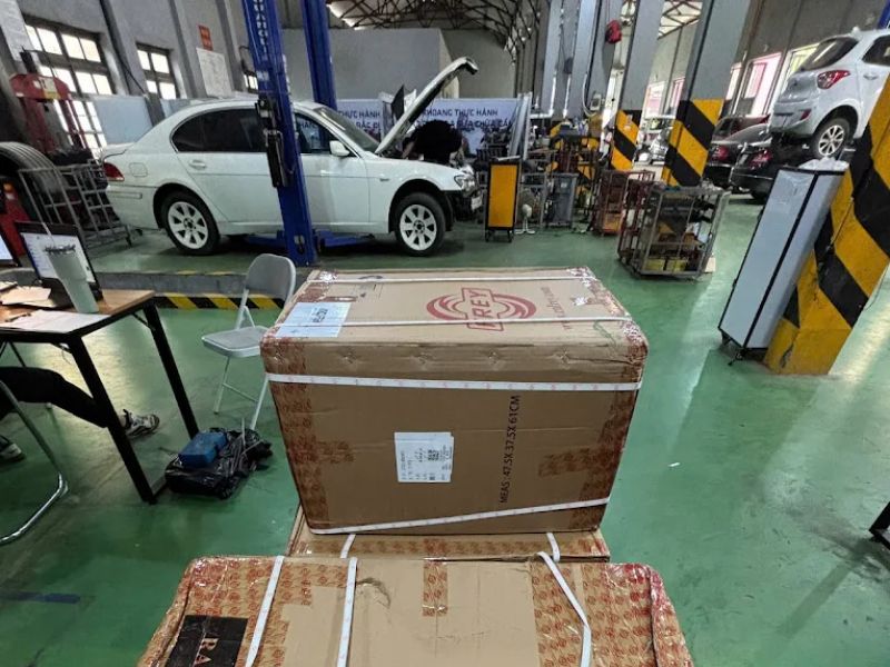 Top 8+ gara sửa chữa ô tô uy tín chuyên nghiệp nhất Hà Nội 4 Gara sửa chữa ô tô Phụ Tùng Frey