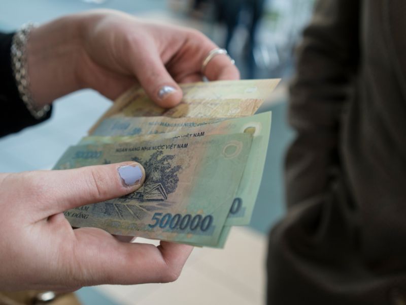 5 Kinh nghiệm mở gara ô tô đắt khách từ chuyên gia cho người mới 3 Khi mở gara cần chuẩn bị tiền vốn và dự trù chi phí trước