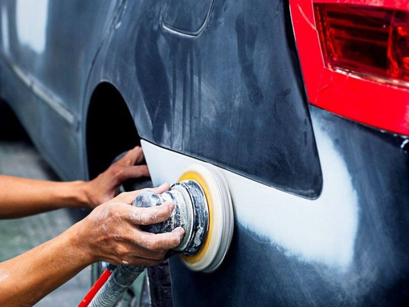 Gò đồng ô tô là việc phục hồi lại phần thân vỏ xe bị biến dạng