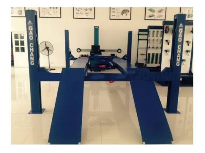 giá cầu nâng 4 trụ 
