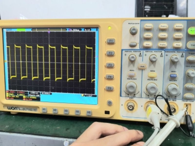 giá máy hiện sóng Oscilloscope