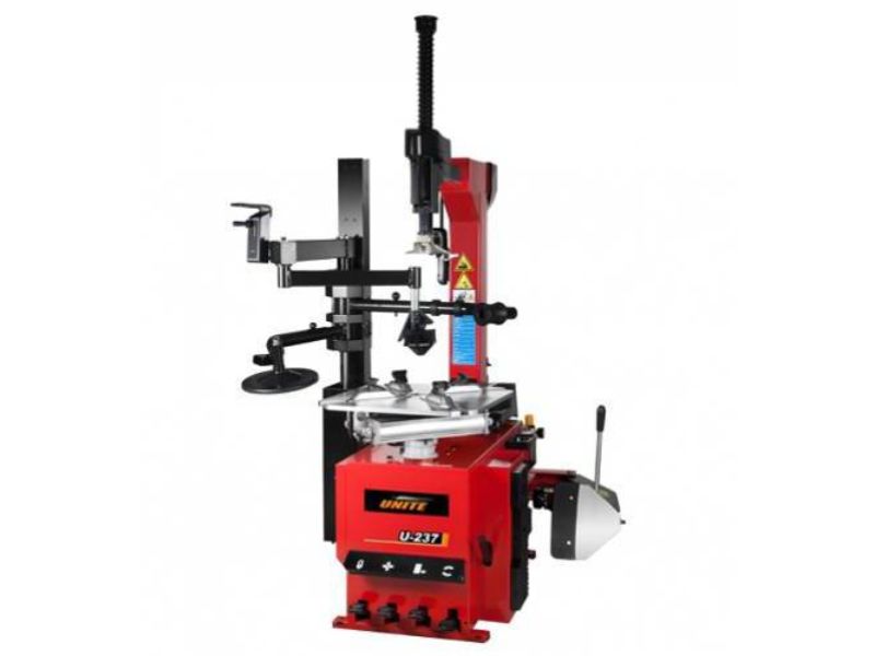 Máy ra vào lốp bán tự động