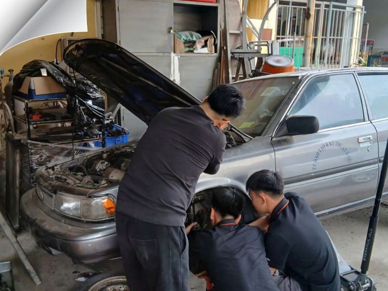 Lựa chọn máy chẩn đoán G-Scan 3 phù hợp cho xưởng mới 5 Gara sửa chữa nhanh kết hợp dịch vụ chăm sóc xe
