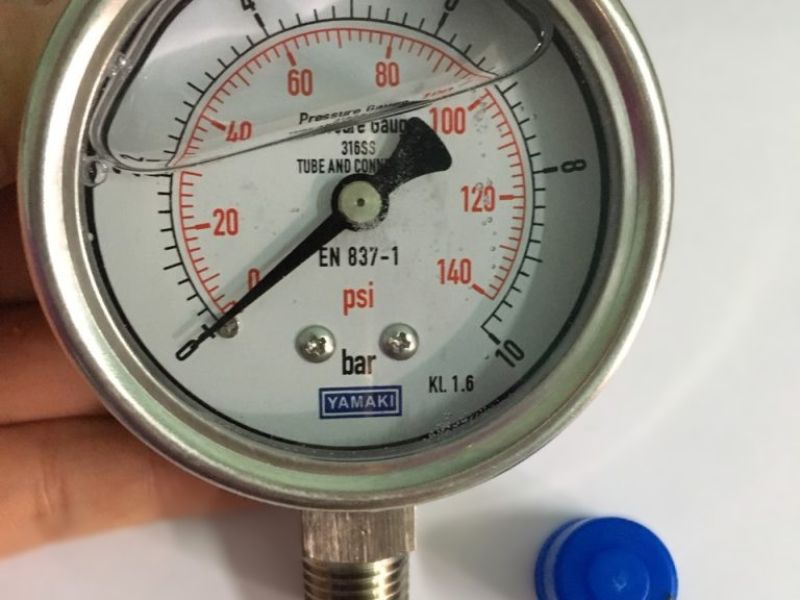 Đồng hồ áp suất có dầu: Cấu tạo & Ứng dụng trong gara 3 Đồng hồ áp suất dầu Glycerin
